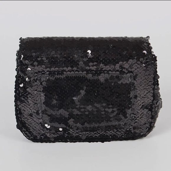 ShopEvelynne Black Sequin Crossbody Bag with Gold Chain - Picture 4 of 4